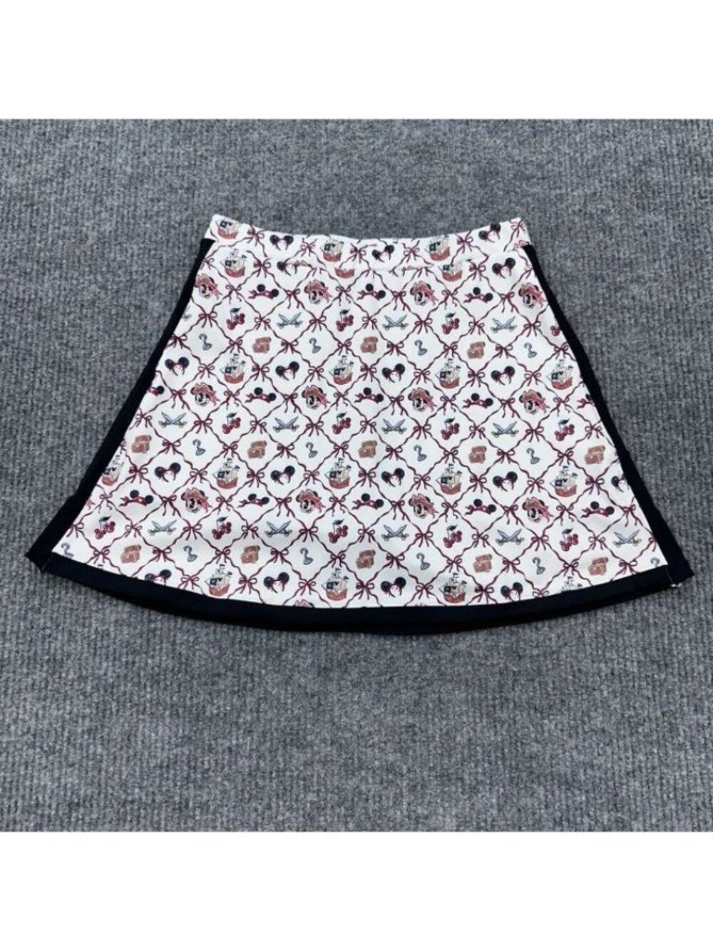 The Magic Box Disney Pirate Mickey Mouse Active Wear Skort Womens size Large